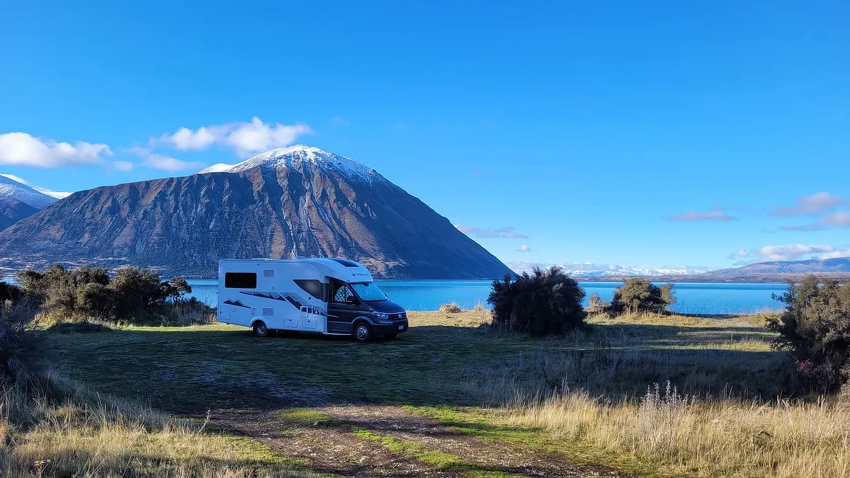 Travels-SI-ohau-1_H